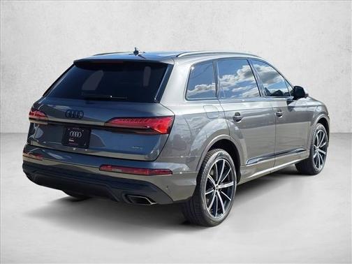2026 Audi Q7 45 Premium Plus