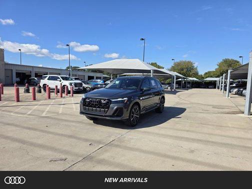 2026 Audi Q7 45 Premium Plus