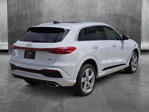 2025 Audi Q5 Premium Plus