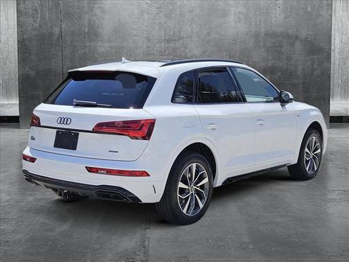2024 Audi Q5 45 S line Premium