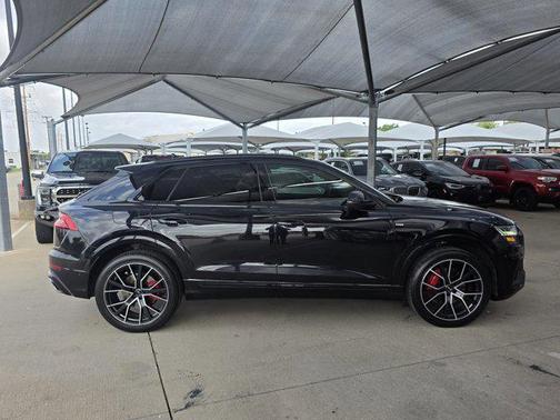 Orca Black Metallic 2019 Audi Q8 3.0T Premium