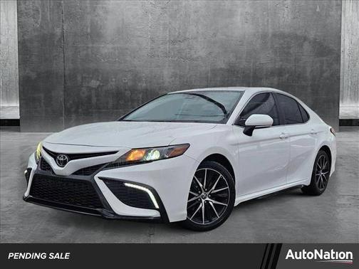 2022 Toyota Camry SE