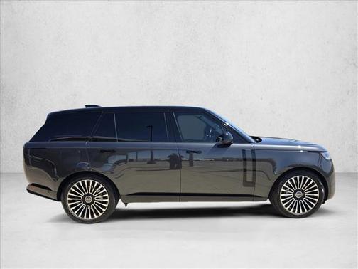 2023 Land Rover Range Rover P530 SE