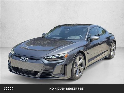 Daytona Gray Pearl Effect 2023 Audi e-tron GT Premium Plus quattro