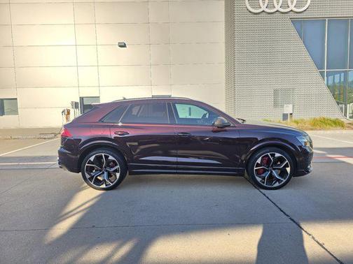 2023 Audi RS Q8 4.0T