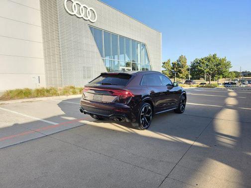 2023 Audi RS Q8 4.0T