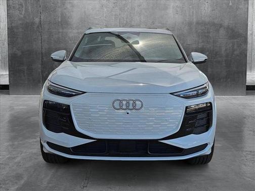 2025 Audi Q6 e-tron Premium Plus