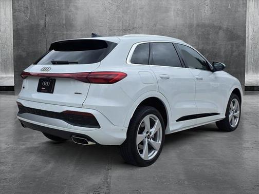 2025 Audi Q5 Premium Plus