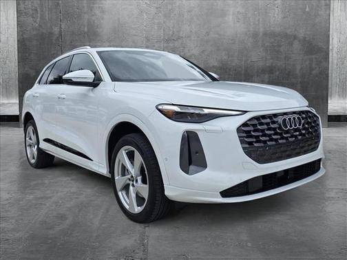 2025 Audi Q5 Premium Plus