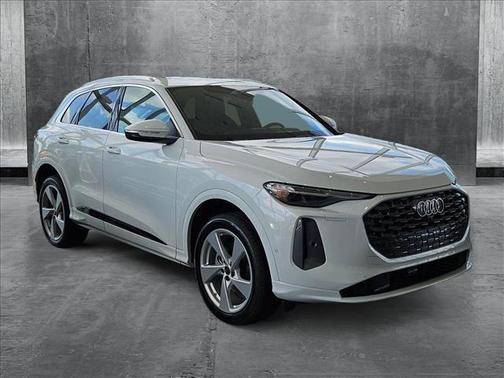 2025 Audi Q5 Premium Plus