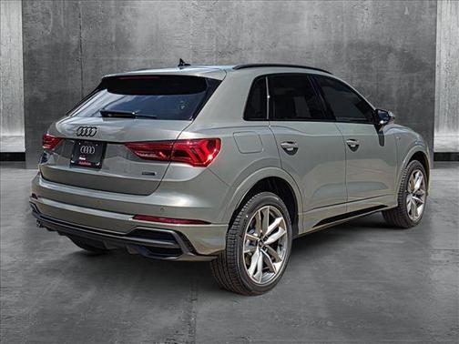 2025 Audi Q3 Premium 45 TFSI S line quattro Tiptronic