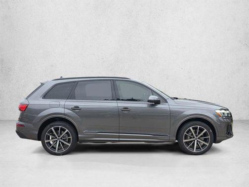 Samurai Gray Metallic 2025 Audi Q7 45 Premium Plus