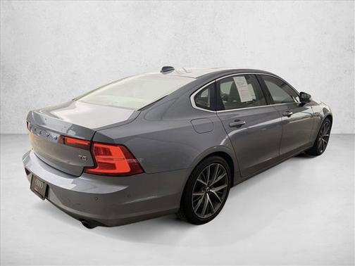 Mussel Blue Metallic 2018 Volvo S90 T5 Momentum