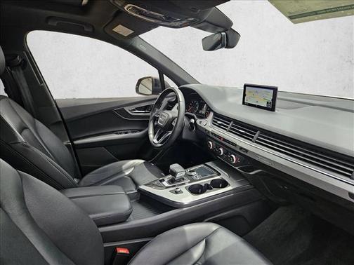 Samurai Gray Metallic 2019 Audi Q7 45 Premium