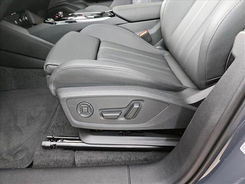 2025 Audi Q6 e-tron Premium Plus quattro