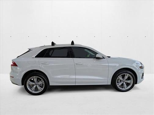 2023 Audi Q8 55 Premium Plus