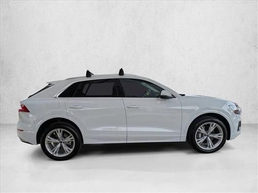 2023 Audi Q8 55 Premium Plus