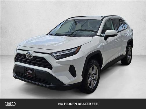 Ice Cap 2023 Toyota RAV4 XLE