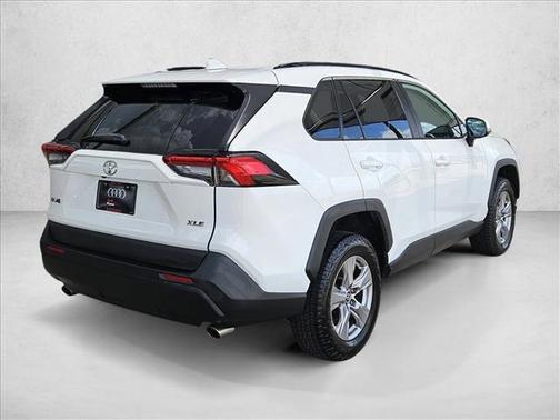 Ice Cap 2023 Toyota RAV4 XLE