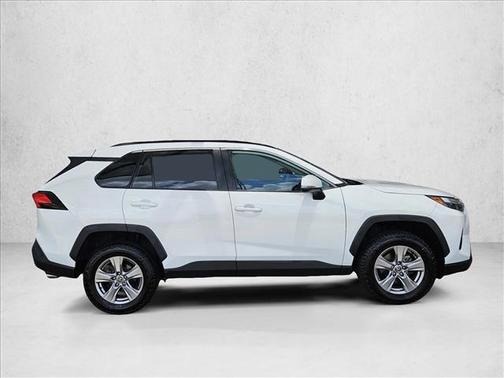 Ice Cap 2023 Toyota RAV4 XLE