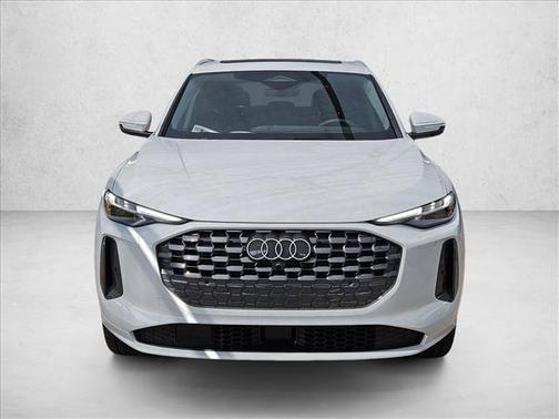 Glacier White Metallic 2025 Audi Q5 Premium Plus TFSI quattro S tronic