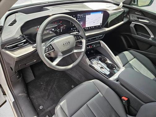 Glacier White Metallic 2025 Audi Q5 Premium Plus TFSI quattro S tronic