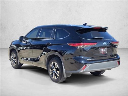 2020 Toyota Highlander Hybrid XLE