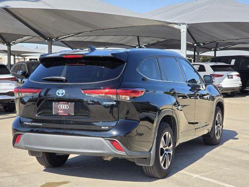 2020 Toyota Highlander Hybrid XLE