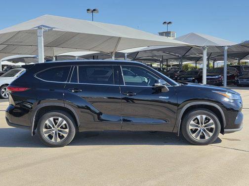 2020 Toyota Highlander Hybrid XLE