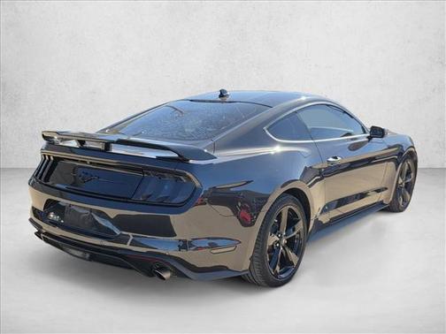 2022 Ford Mustang EcoBoost