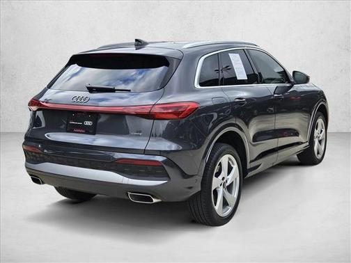 Tambora Gray Metallic 2025 Audi Q5 Premium Plus TFSI quattro S tronic