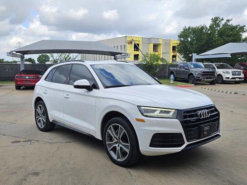 White 2019 Audi Q5 2.0T Premium Plus