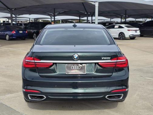 2019 BMW 750 I