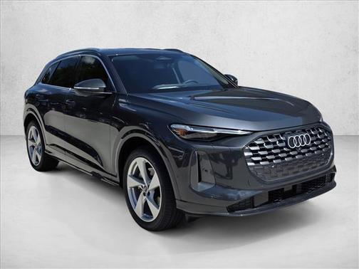 Tambora Gray Metallic 2025 Audi Q5 Prestige