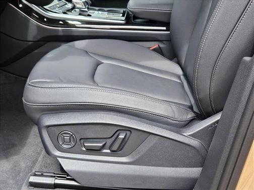 2025 Audi Q7 45 Premium