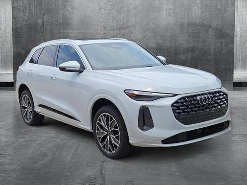 2025 Audi Q5 Premium Plus