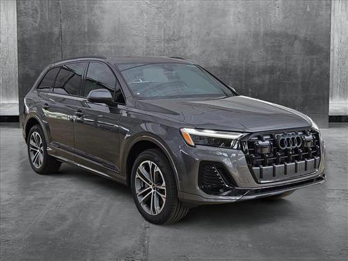 2025 Audi Q7 45 Premium