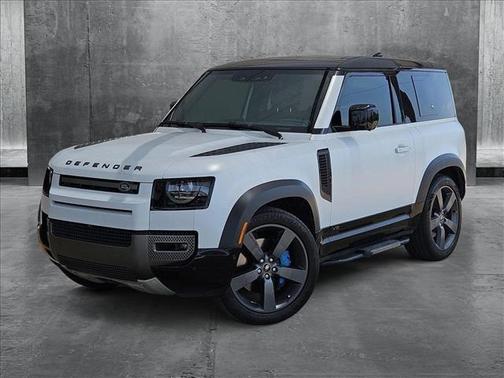 2022 Land Rover Defender V8