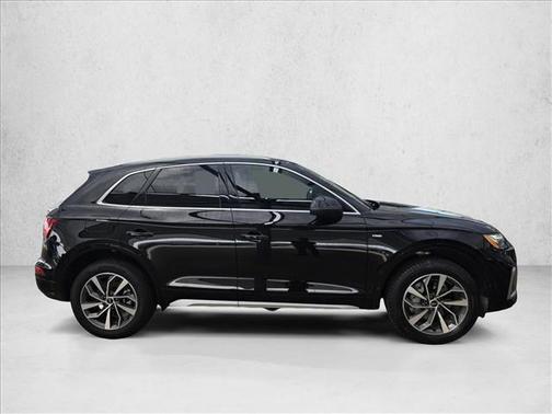 Mythos Black Metallic 2023 Audi Q5 45 S line Premium Plus
