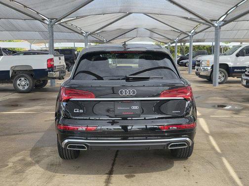 Mythos Black Metallic 2023 Audi Q5 45 S line Premium Plus