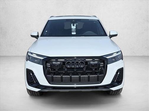 2026 Audi Q7 45 Premium Plus