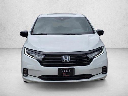 Platinum White Pearl 2024 Honda Odyssey Sport