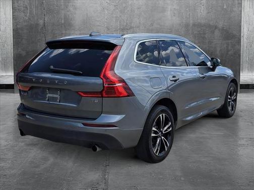 2020 Volvo XC60 T5 Momentum