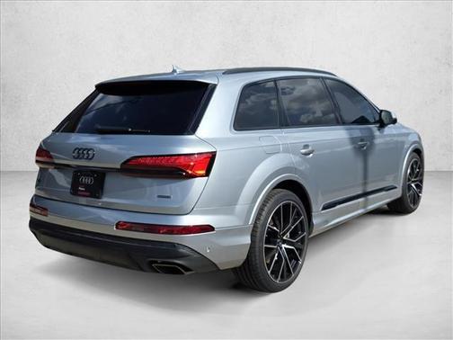 2025 Audi Q7 55 Premium Plus