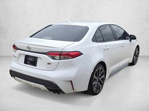 White 2020 Toyota Corolla SE