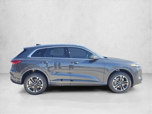 2025 Audi Q5 Premium TFSI quattro S tronic