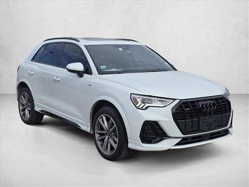 2022 Audi Q3 45 S line Premium Plus