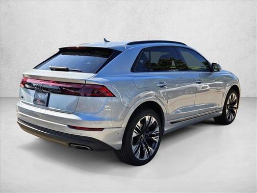 2025 Audi Q8 55 Premium