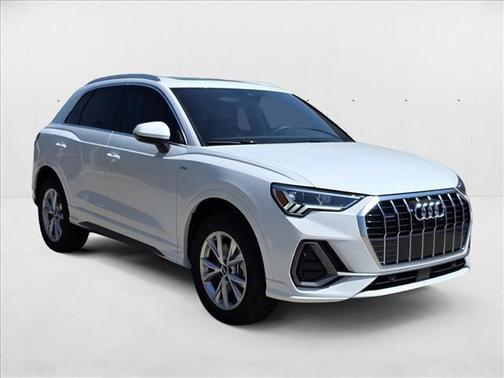 2025 Audi Q3 Premium 45 TFSI S line quattro Tiptronic