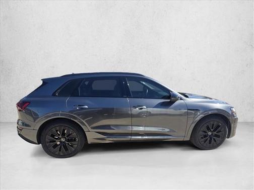 2024 Audi Q8 e-tron Prestige